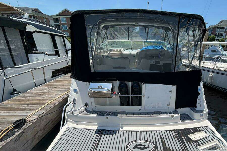 2002 Rinker 342 Fiesta Vee