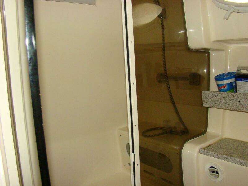 2002 Rinker 342 Fiesta Vee