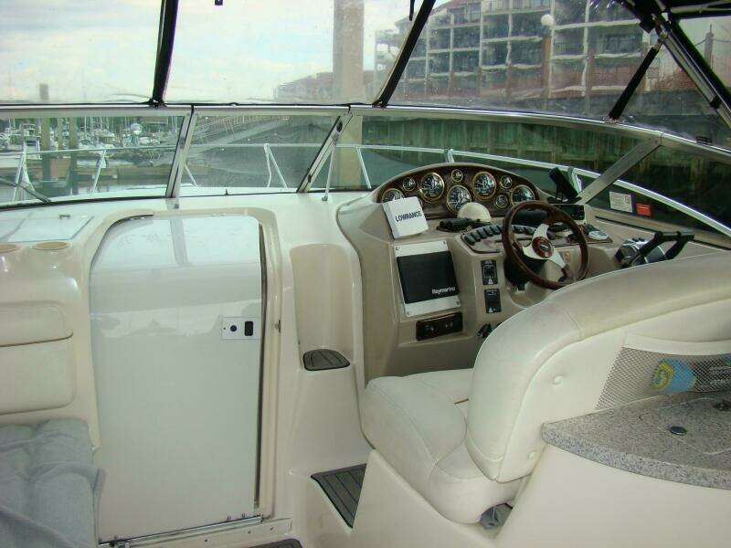 2002 Rinker 342 Fiesta Vee
