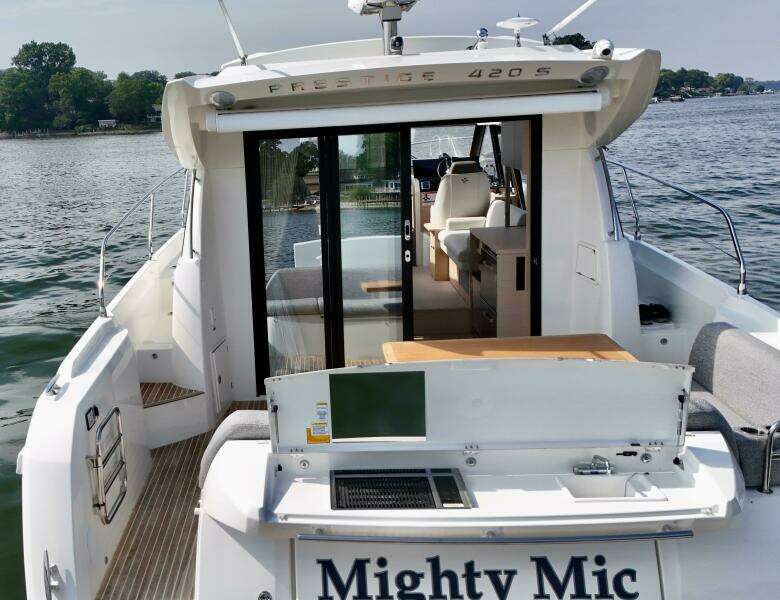 2024 Prestige 420S