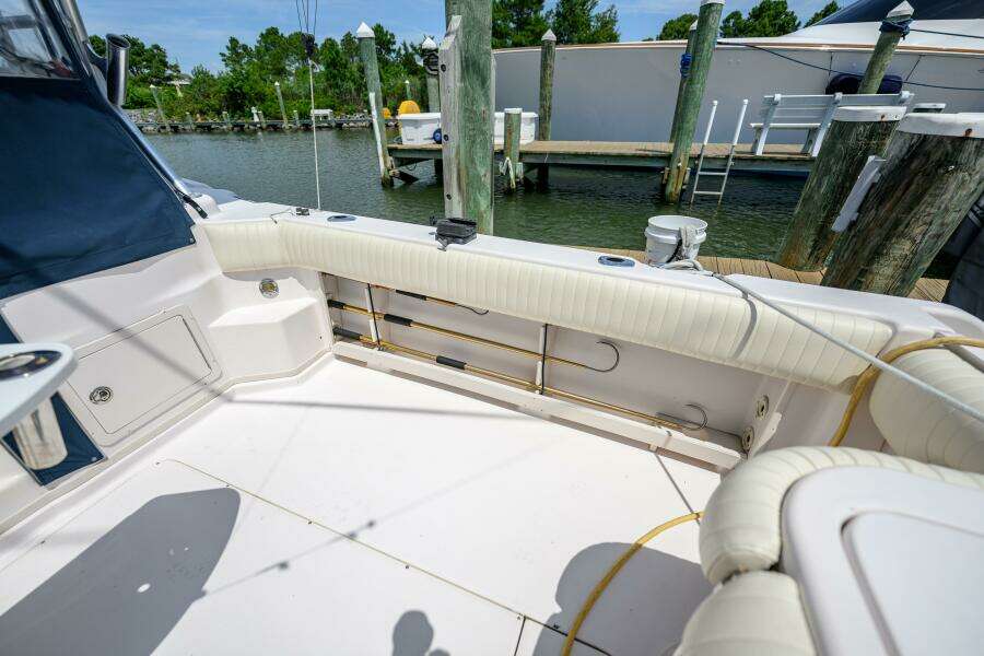 2003 Grady-White 330 Express