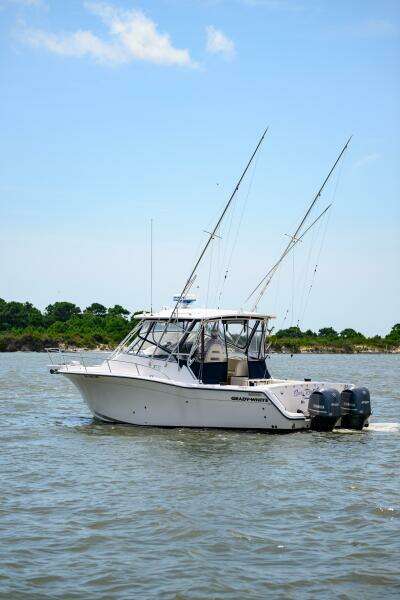 2003 Grady-White 330 Express