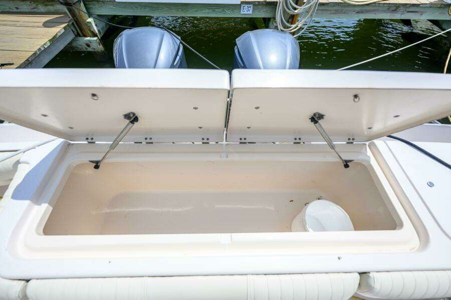 2003 Grady-White 330 Express