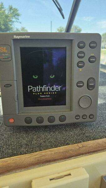 1986 Chris-Craft 381 Catalina