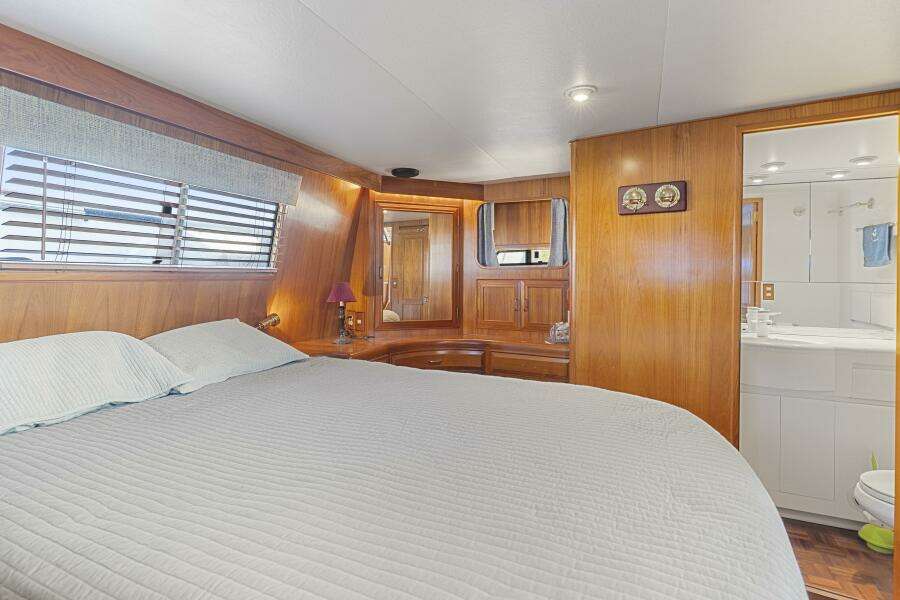 1993 Ocean Alexander 