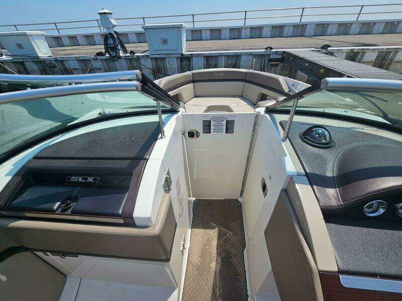 2012 Sea Ray 250 SLX