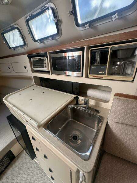 1996 Albin 31 Tournament Express