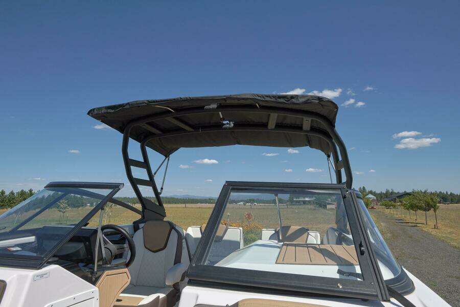 2023 Yamaha Boats 252S