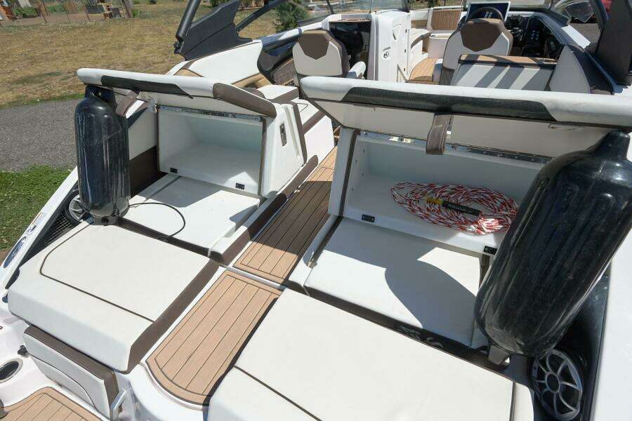 2023 Yamaha Boats 252S