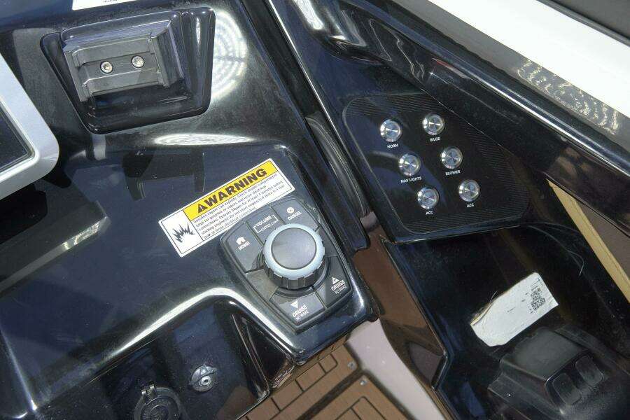 2023 Yamaha Boats 252S