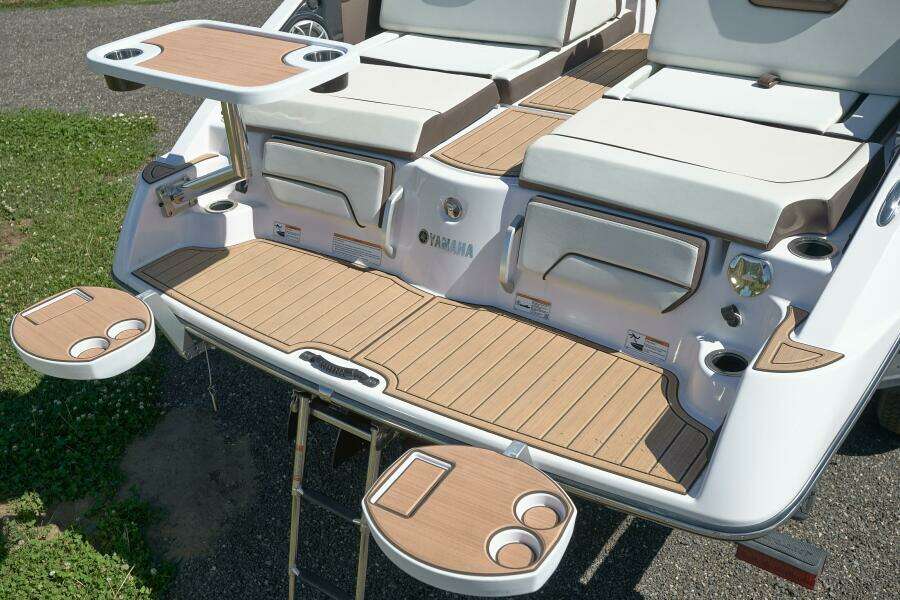 2023 Yamaha Boats 252S