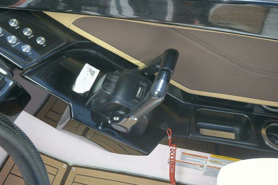 2023 Yamaha Boats 252S