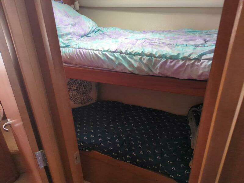 2005 Luhrs 36 Convertible