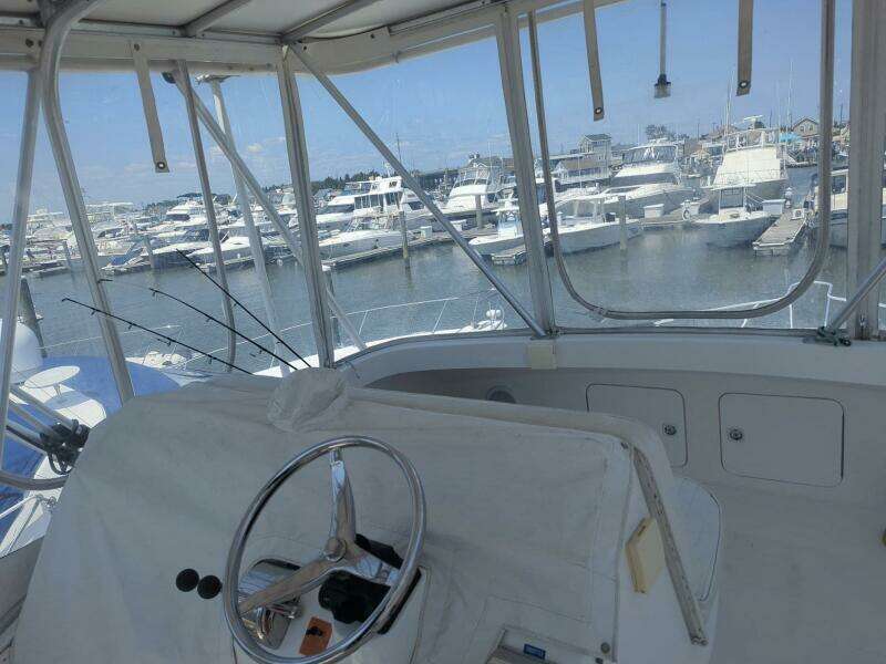 2005 Luhrs 36 Convertible