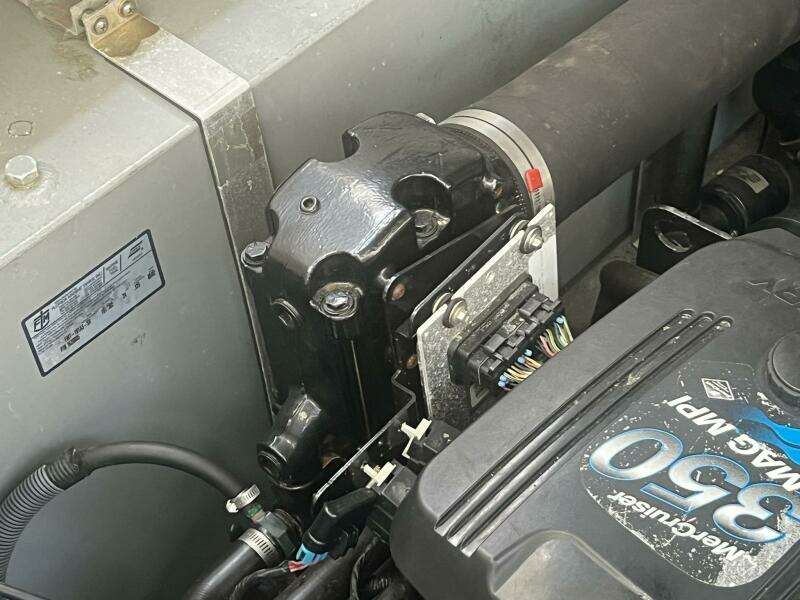 2003 Sea Ray 320 Sundancer