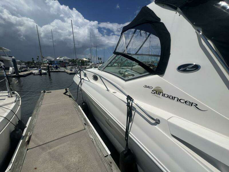 2003 Sea Ray 320 Sundancer