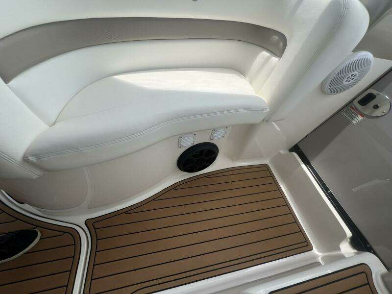 2003 Sea Ray 320 Sundancer