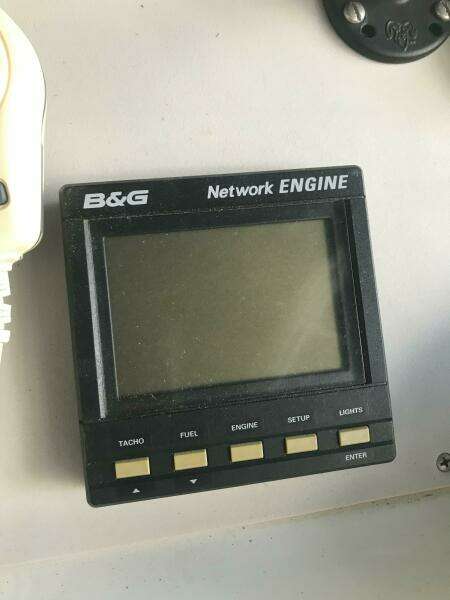 34 ft Mainship - Helm Engine Information Center