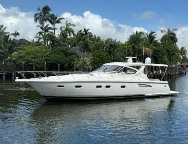 2000 Tiara Yachts 5200 Express