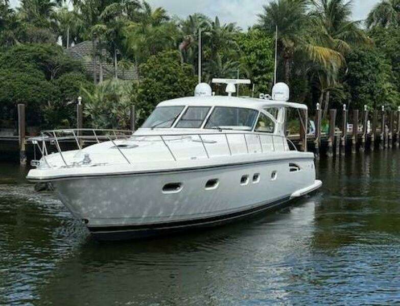 2000 Tiara Yachts 5200 Express
