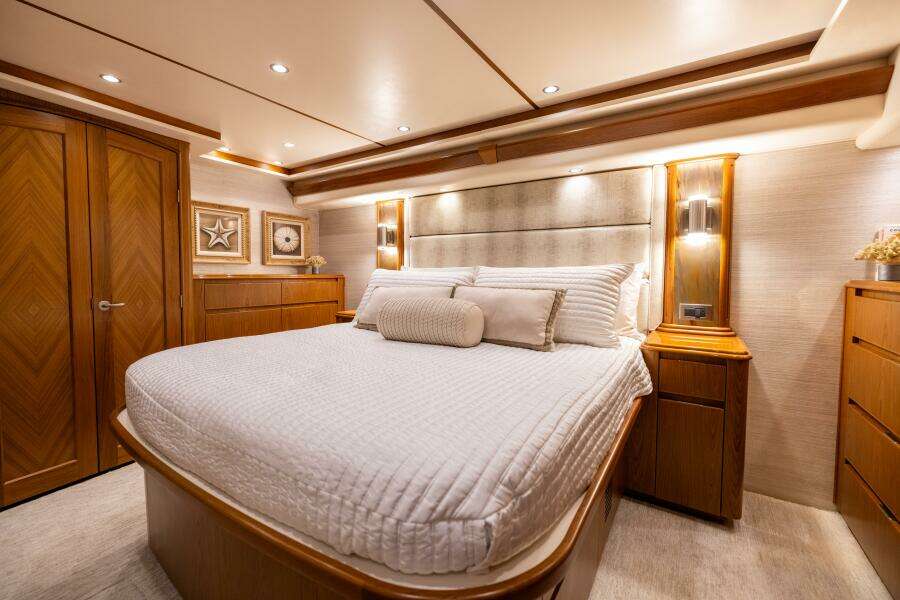 2011 Viking 70 Convertible