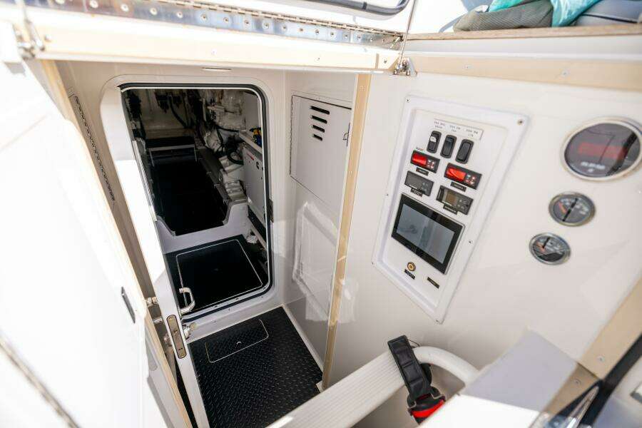 2011 Viking 70 Convertible