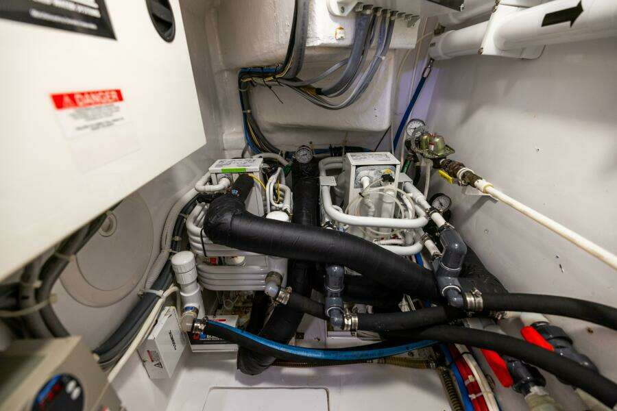 2011 Viking 70 Convertible