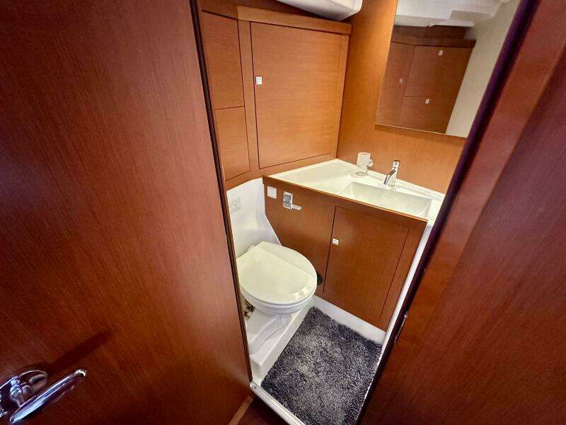 2015 Beneteau Oceanis 45