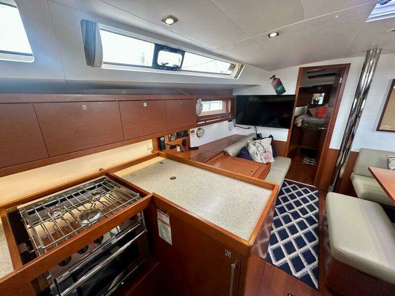 2015 Beneteau Oceanis 45