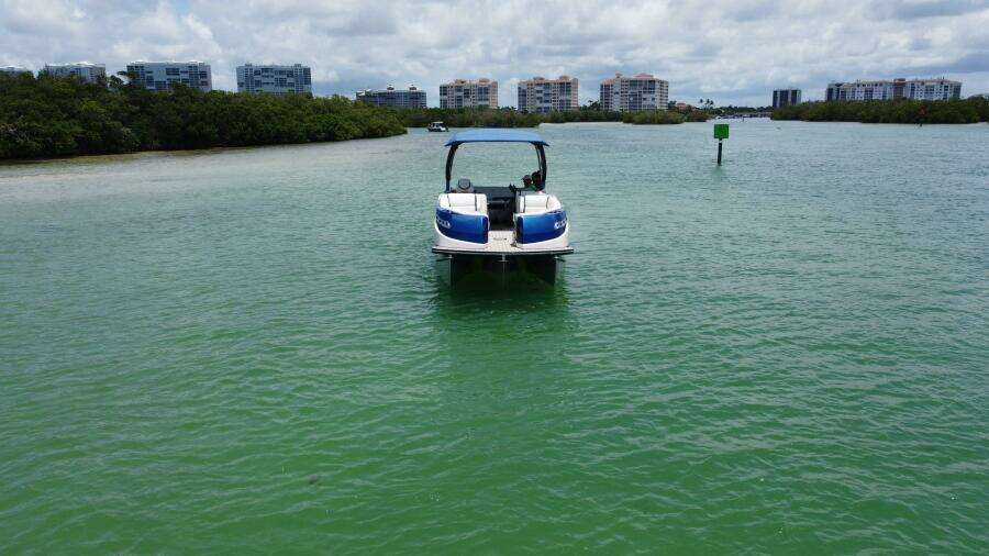 2021 Harris Crowne SL 270 Twin Engine