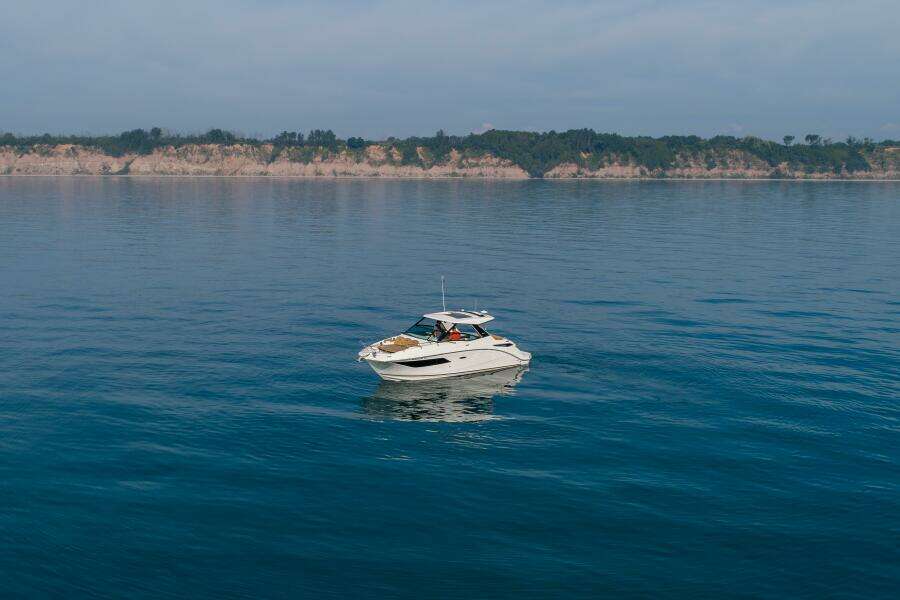 2019 Sea Ray 320 Sundancer