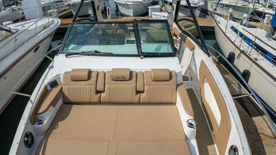 2019 Sea Ray 320 Sundancer