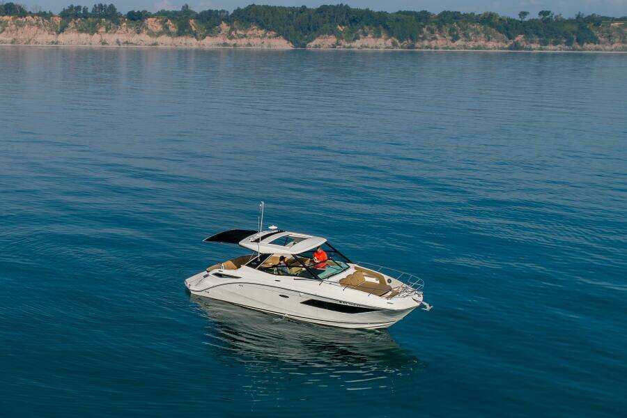 2019 Sea Ray 320 Sundancer