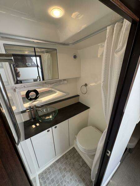 2019 Sea Ray 320 Sundancer