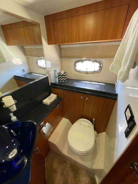 Regal 52 Sport Coupe - Master Head