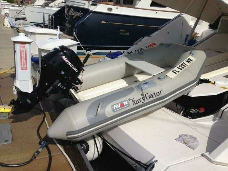 Regal 52 Sport Coupe - Tender