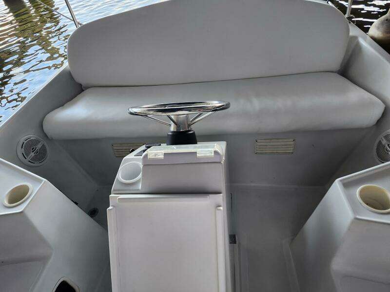 1998 Duffy Classic 21 - Helm Station