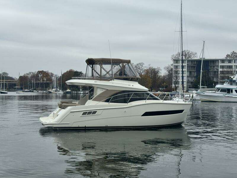 2016 Caver C34 Starboard Side