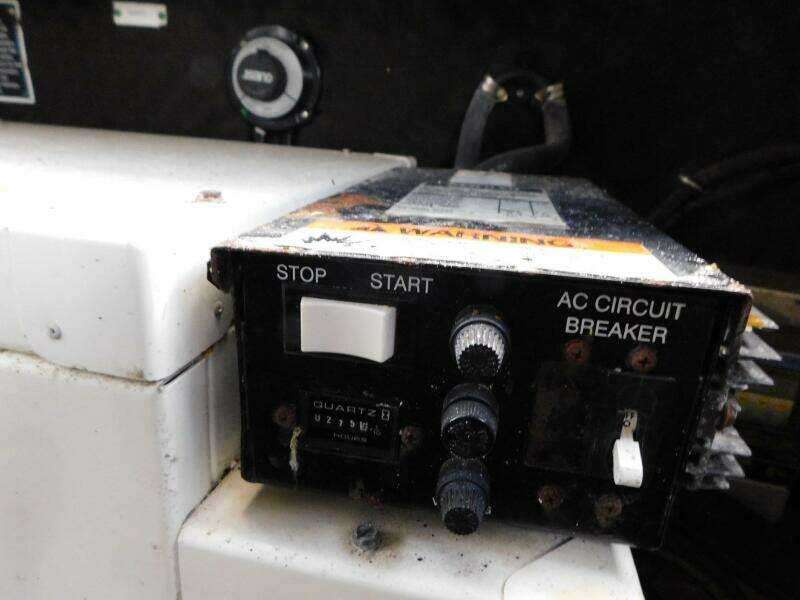 2004 Rinker Fiesta Vee 270