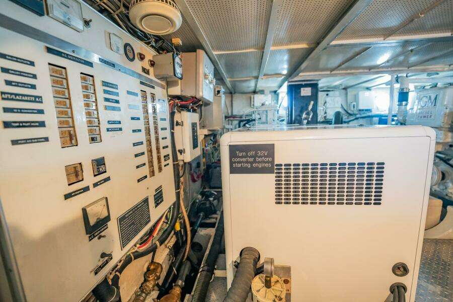 1964 Burger 64 Motor Yacht