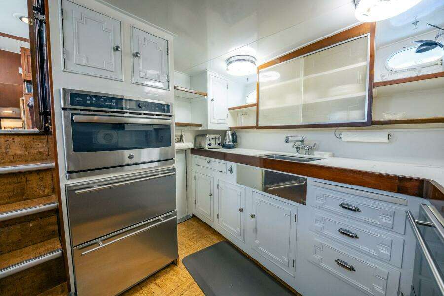 1964 Burger 64 Motor Yacht