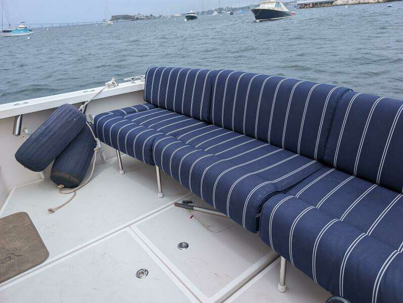 2006 Hunt Surf Hunter 33