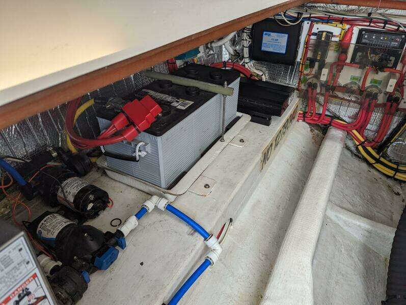 2006 Hunt Surf Hunter 33