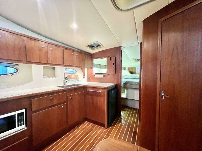 1998 Tiara Yachts 3500 Express