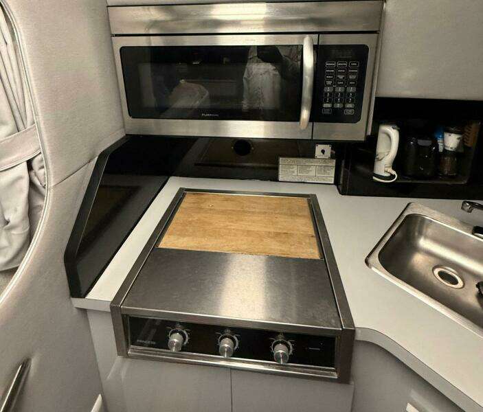 1989 Sea Ray 460 Express Cruiser