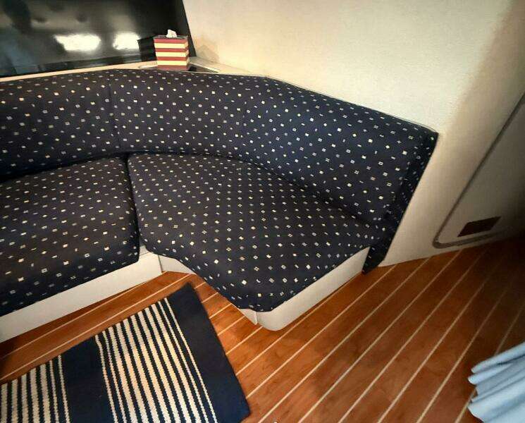 1989 Sea Ray 460 Express Cruiser