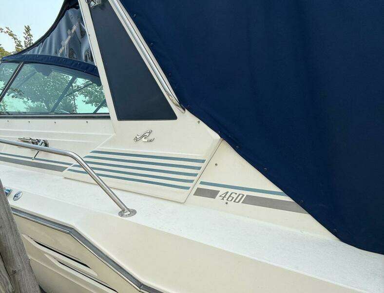 1989 Sea Ray 460 Express Cruiser