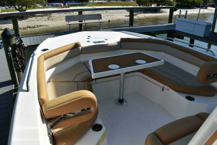 2023 NauticStar 231 Hybrid