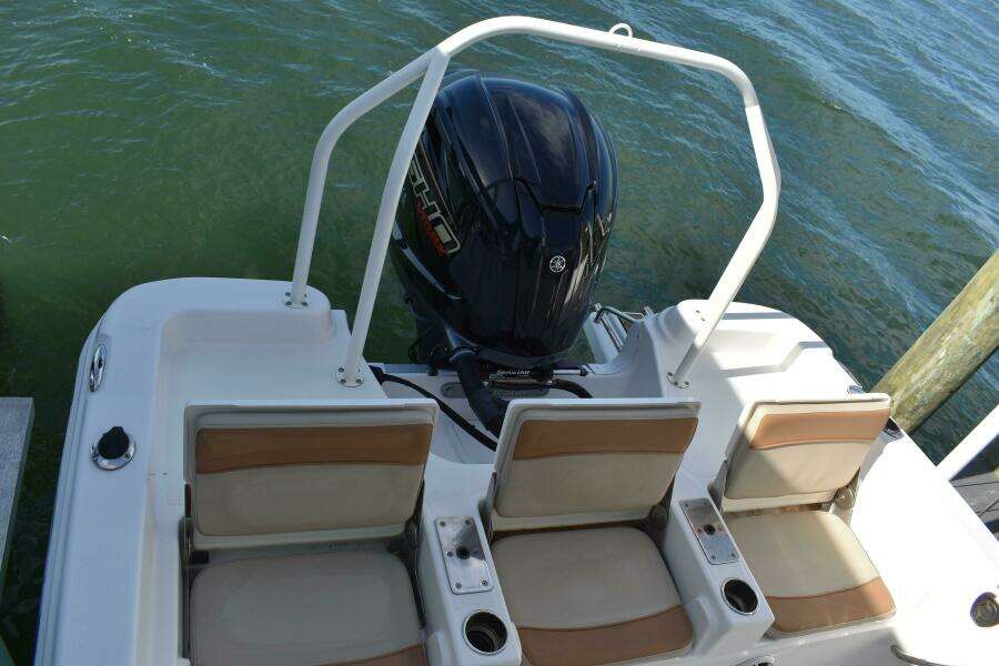 2023 NauticStar 231 Hybrid