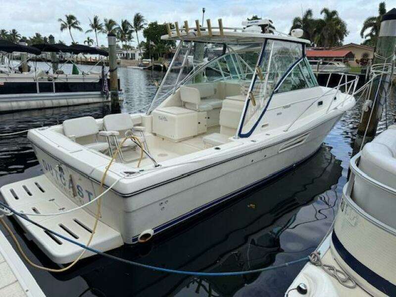 2002 Pursuit 3000 Express